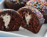 Cupcake de chocolate com recheio de creme